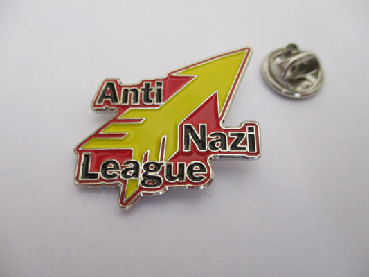 ANTI-NAZI-LEAGUE shaped PUNK METAL BADGE (red)