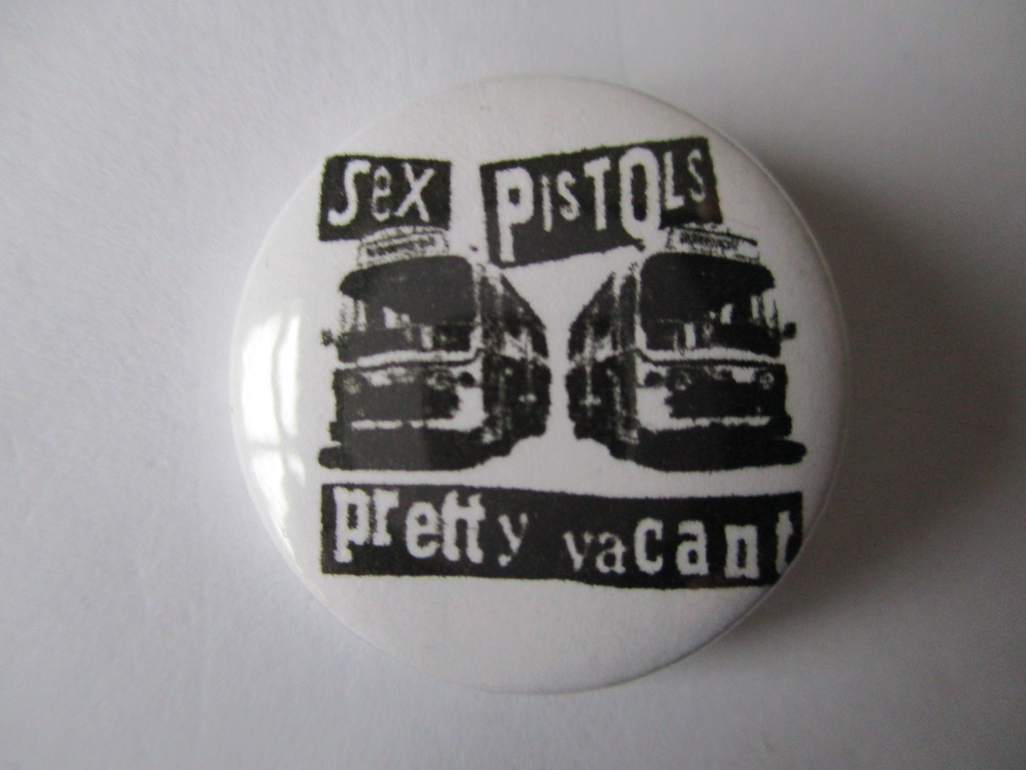 SEX PISTOLS punk badge ( Various designs )