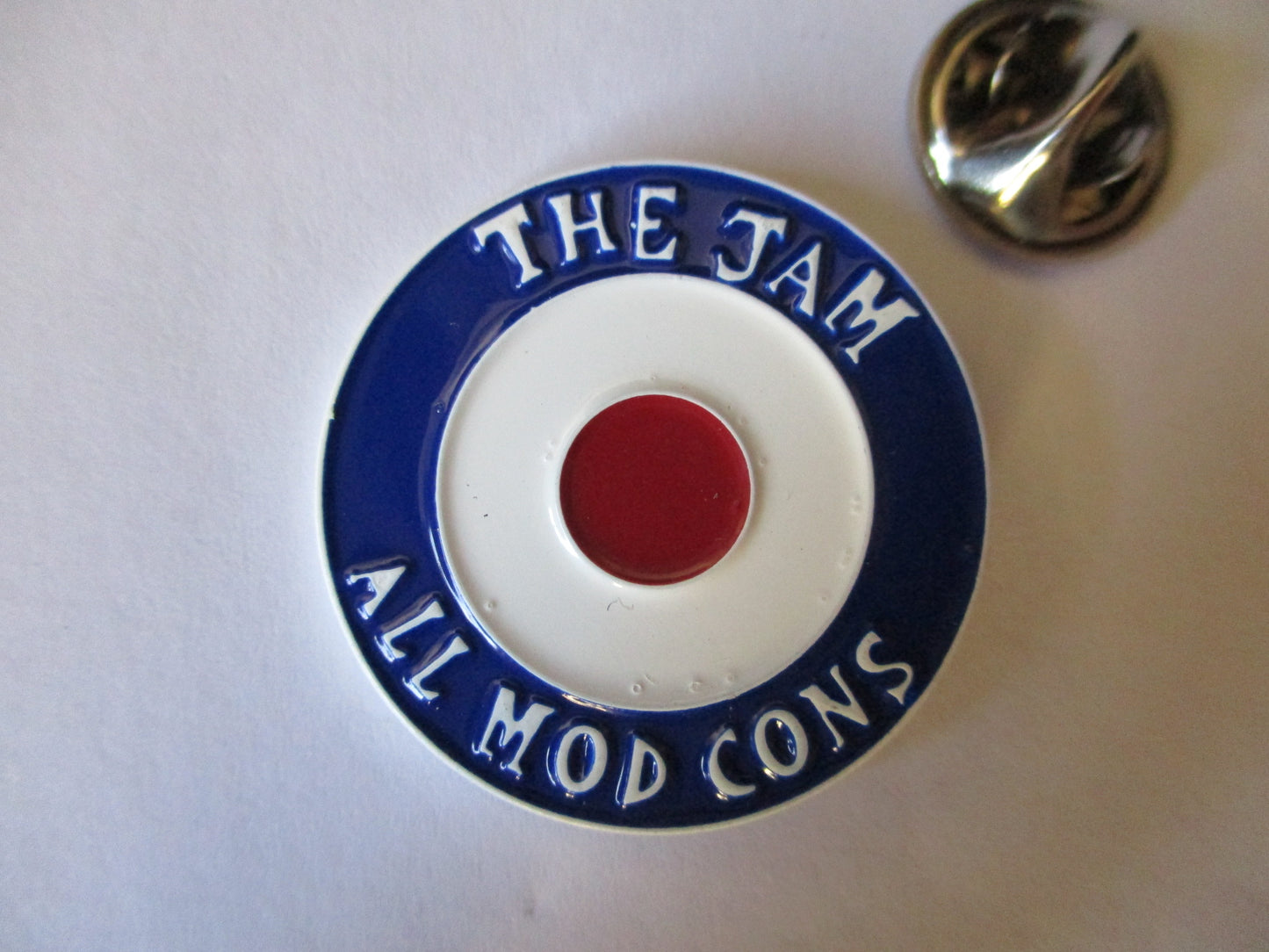 THE JAM all mod cons MOD PUNK METAL BADGE (white)