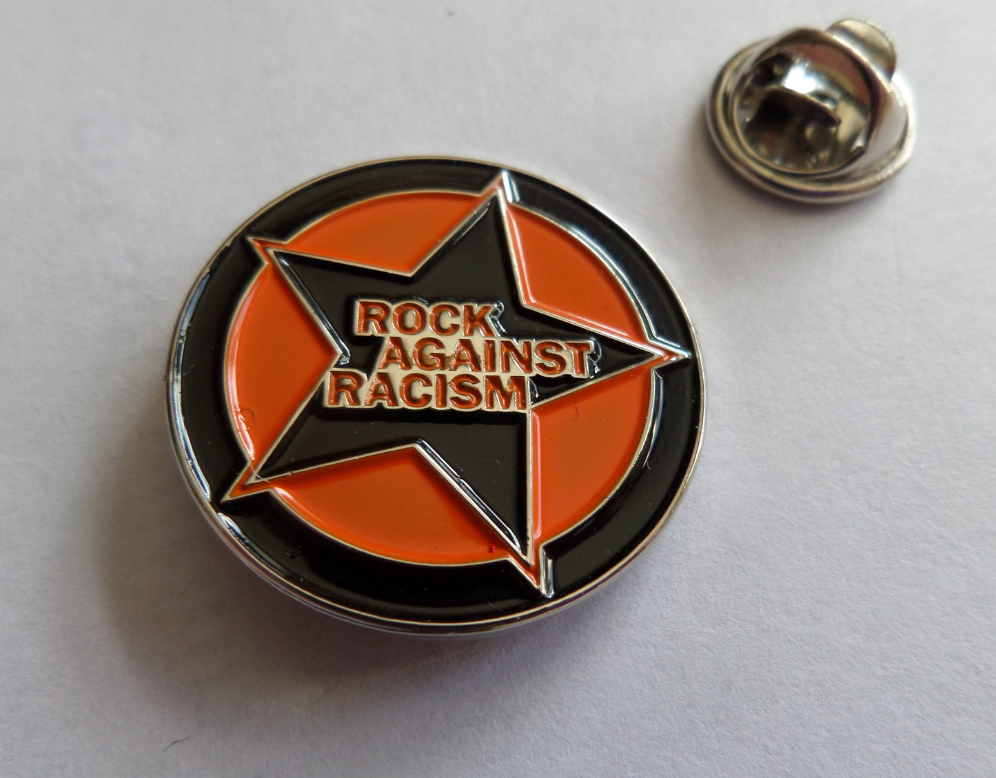 ROCK AGAINST RACISM PUNK METAL BADGE (orange) blues folk steel pulse TRB socialist